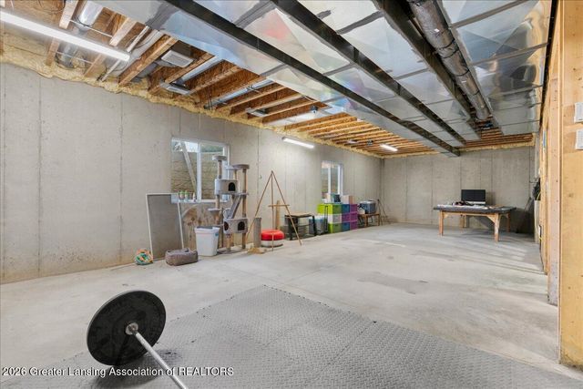 10875 N Royston Road, Grand Ledge, MI 48837