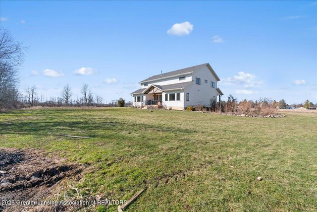 10875 N Royston Road, Grand Ledge, MI 48837