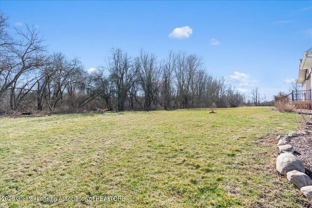 10875 N Royston Road, Grand Ledge, MI 48837