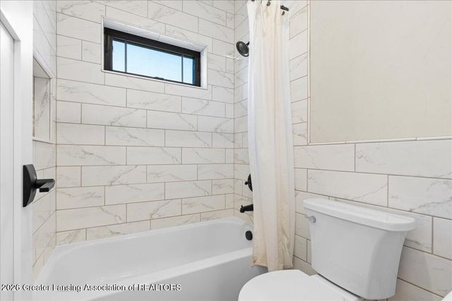 10875 N Royston Road, Grand Ledge, MI 48837