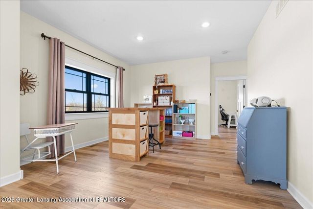 10875 N Royston Road, Grand Ledge, MI 48837