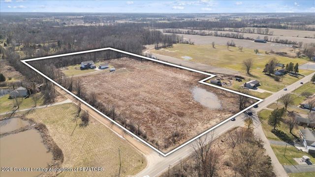 10875 N Royston Road, Grand Ledge, MI 48837