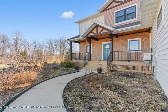 10875 N Royston Road, Grand Ledge, MI 48837