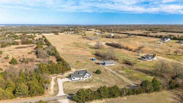 4700 County Road 1040, Celeste, TX 75423