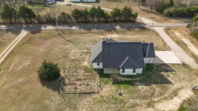 4700 County Road 1040, Celeste, TX 75423