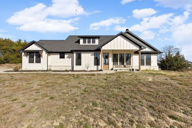 4700 County Road 1040, Celeste, TX 75423