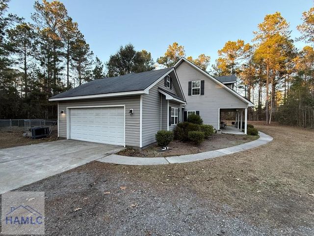 155 Barrington Ferry Road, Riceboro, GA 31323
