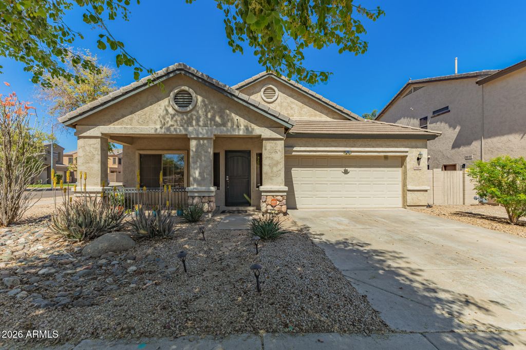 17462 W YAVAPAI Street, Goodyear, AZ 85338