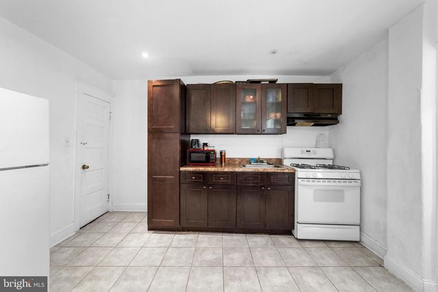 1029 GREEN ST, Marcus Hook, PA 19061