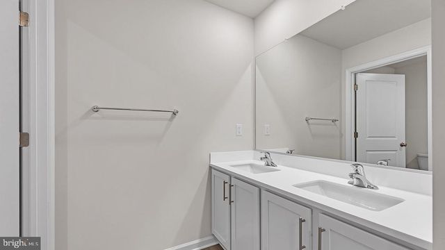 155 LITTLEWORTH MILL RD, Manahawkin, NJ 08050