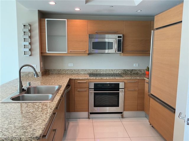 222 Karen Avenue 2904, Las Vegas, NV 89109