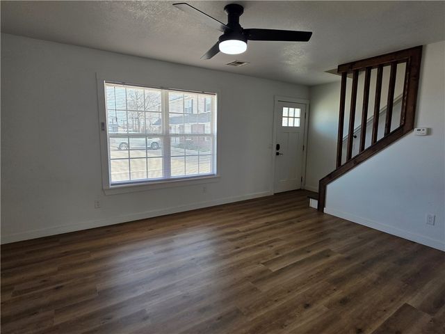 2302 SE Jayel Terrace 3, Bentonville, AR 72712