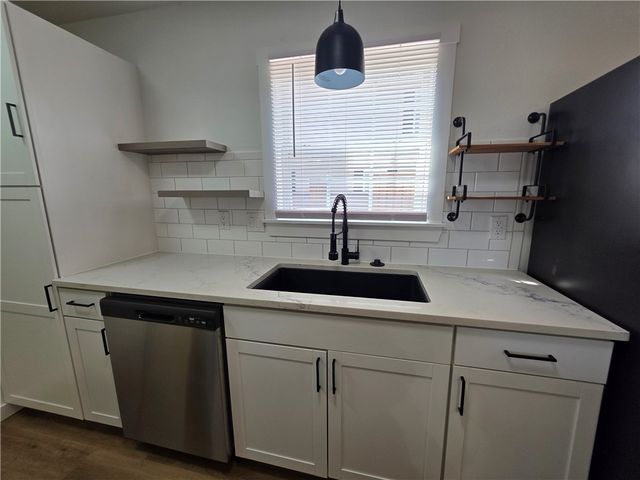 2302 SE Jayel Terrace 3, Bentonville, AR 72712