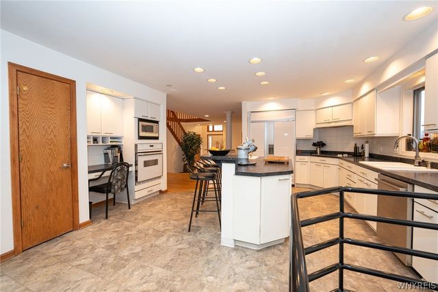 4892 Eastbrooke Place, Clarence, NY 14221