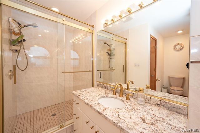 4892 Eastbrooke Place, Clarence, NY 14221