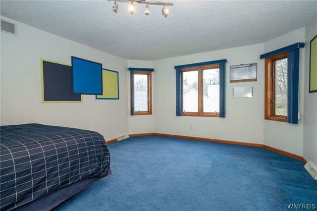 4892 Eastbrooke Place, Clarence, NY 14221