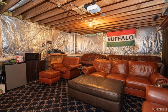 4892 Eastbrooke Place, Clarence, NY 14221