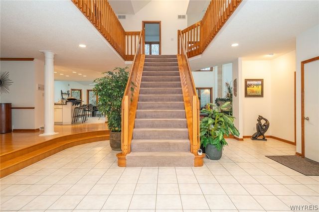 4892 Eastbrooke Place, Clarence, NY 14221