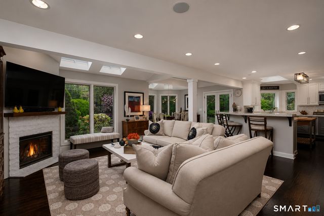 9 Green Lane, Ridgefield, CT 06877