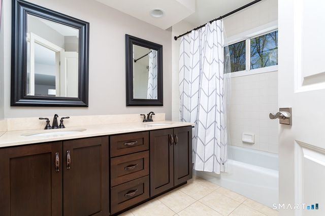 9 Green Lane, Ridgefield, CT 06877