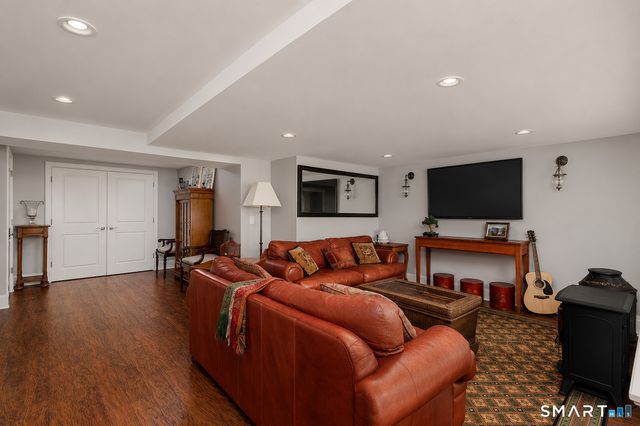 9 Green Lane, Ridgefield, CT 06877