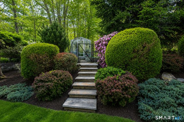 9 Green Lane, Ridgefield, CT 06877