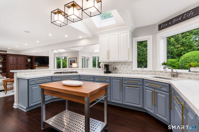 9 Green Lane, Ridgefield, CT 06877