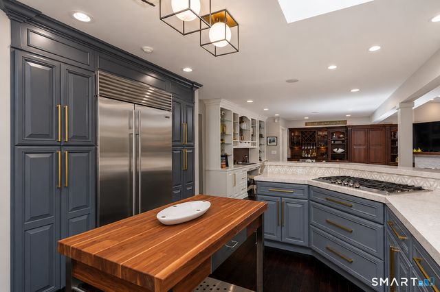 9 Green Lane, Ridgefield, CT 06877