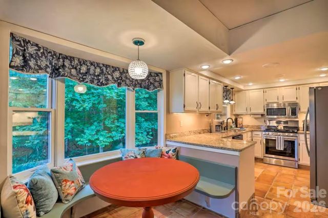 553 Deep Gap Road, Sylva, NC 28779