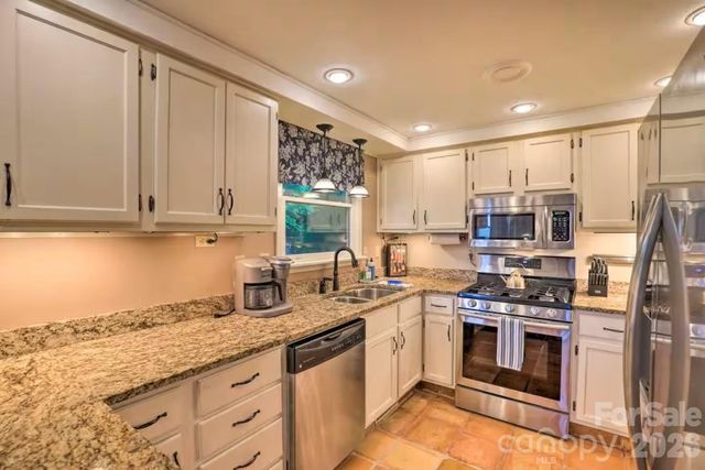 553 Deep Gap Road, Sylva, NC 28779