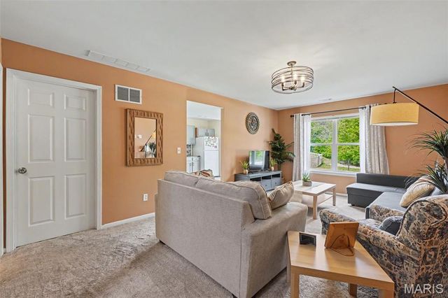 11 Ramblewood Court, Wentzville, MO 63385