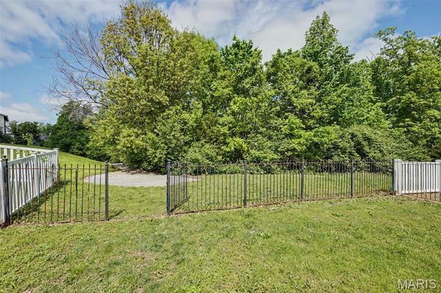11 Ramblewood Court, Wentzville, MO 63385