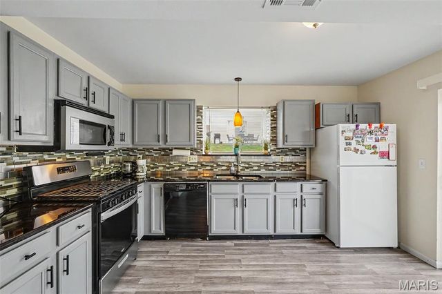 11 Ramblewood Court, Wentzville, MO 63385