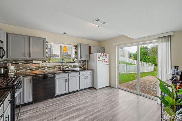 11 Ramblewood Court, Wentzville, MO 63385