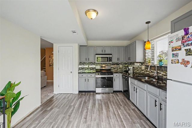 11 Ramblewood Court, Wentzville, MO 63385