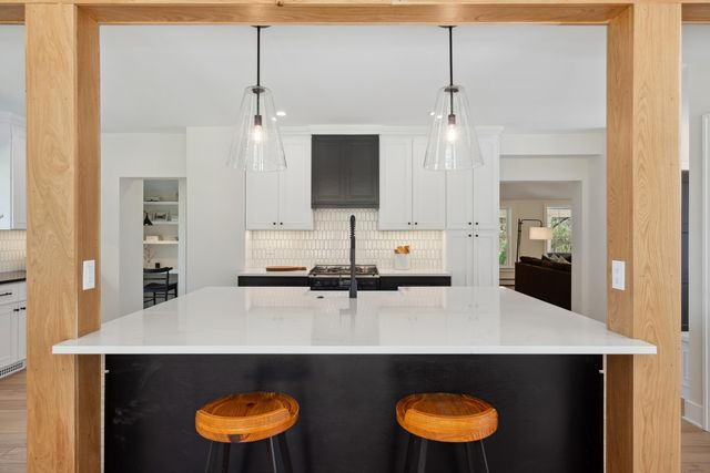 101 Carl Drive Ne, Ada Twp, MI 49301