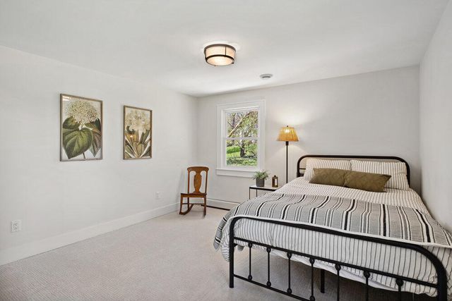 101 Carl Drive Ne, Ada Twp, MI 49301