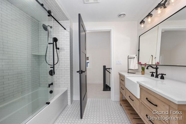 101 Carl Drive Ne, Ada Twp, MI 49301