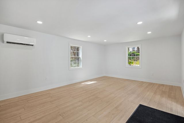 101 Carl Drive Ne, Ada Twp, MI 49301