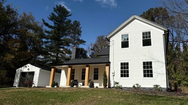 101 Carl Drive Ne, Ada Twp, MI 49301