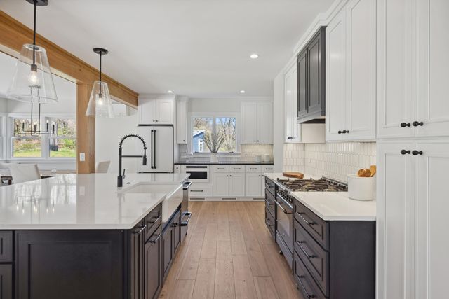 101 Carl Drive Ne, Ada Twp, MI 49301