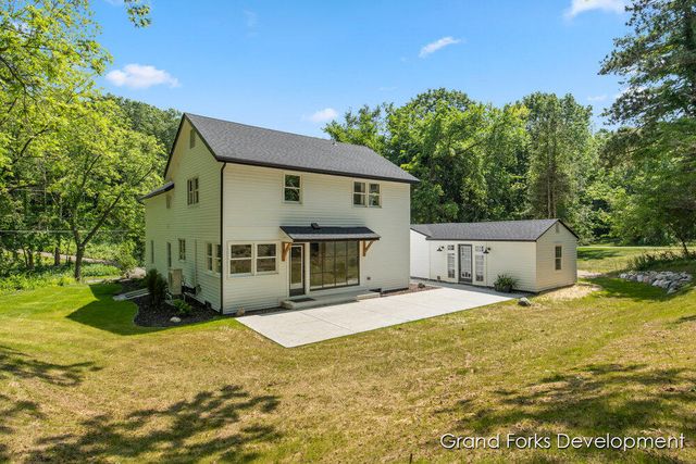 101 Carl Drive Ne, Ada Twp, MI 49301