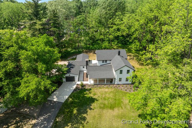 101 Carl Drive Ne, Ada Twp, MI 49301