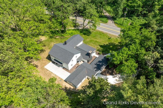 101 Carl Drive Ne, Ada Twp, MI 49301