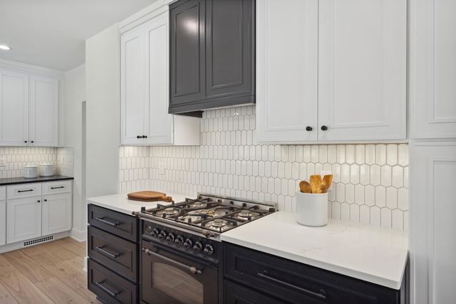 101 Carl Drive Ne, Ada Twp, MI 49301