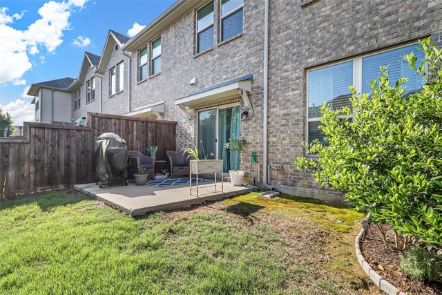 2745 Splendor Lane, Little Elm, TX 75068