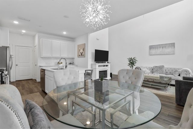 2745 Splendor Lane, Little Elm, TX 75068