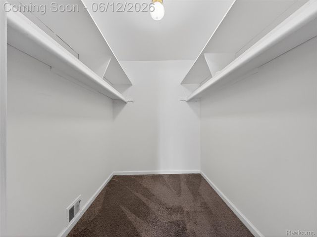 2449 Mulberry Square 32, Bloomfield Hills, MI 48302
