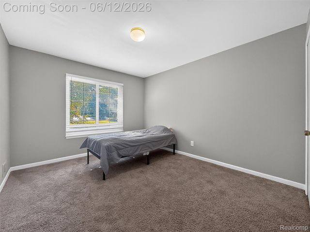 2449 Mulberry Square 32, Bloomfield Hills, MI 48302