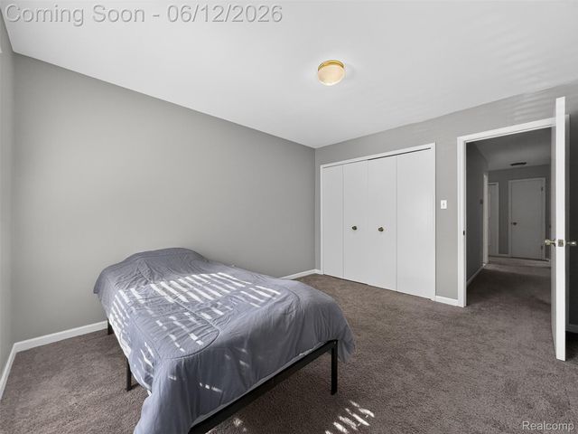 2449 Mulberry Square 32, Bloomfield Hills, MI 48302